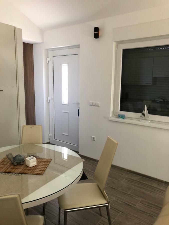 Harmony Vir Luxurioes Ausgestattete Ferienwohnung Mit 65M2 Eksteriør bilde