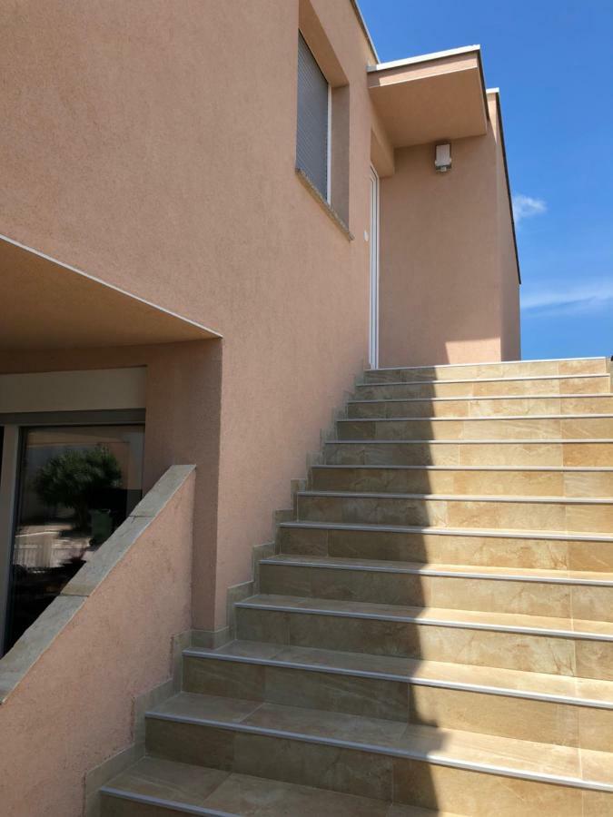 Harmony Vir Luxurioes Ausgestattete Ferienwohnung Mit 65M2 Eksteriør bilde