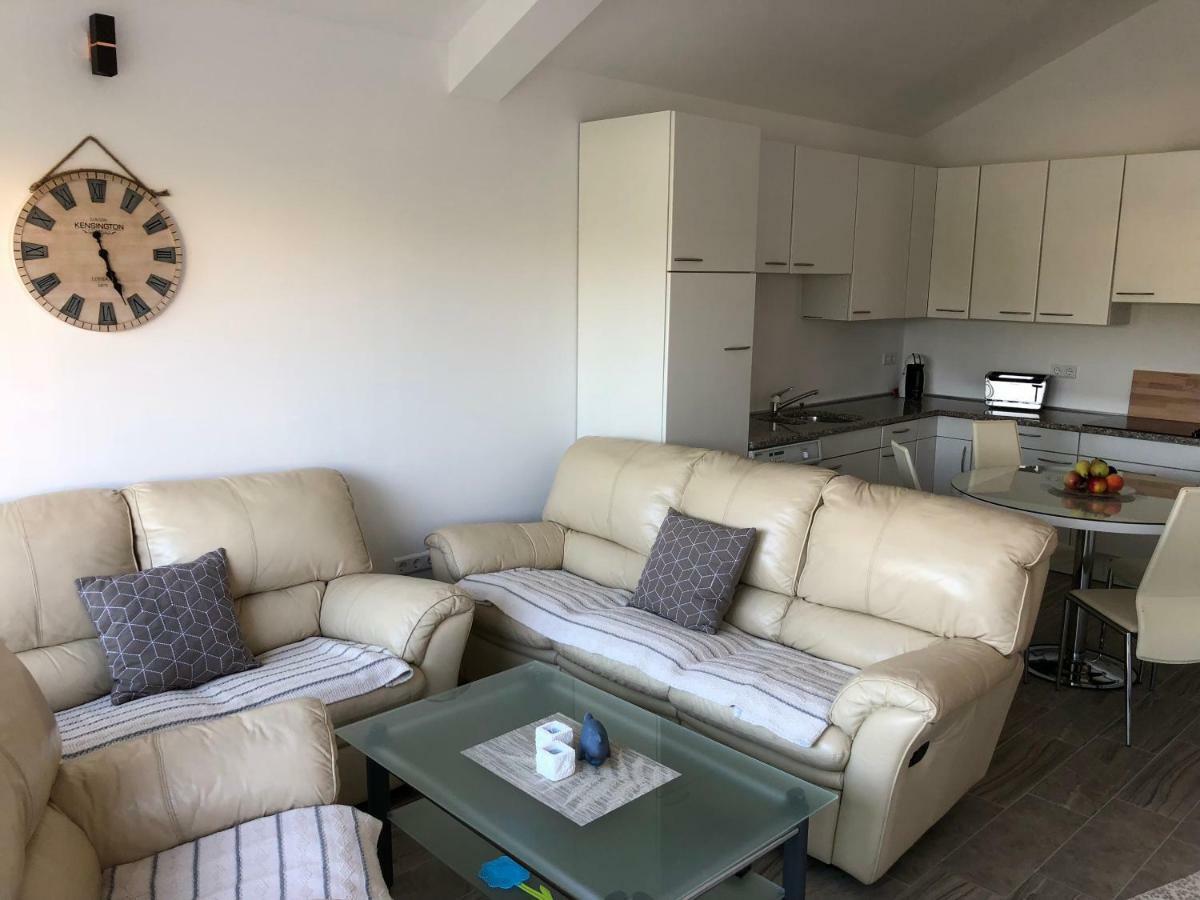 Harmony Vir Luxurioes Ausgestattete Ferienwohnung Mit 65M2 Eksteriør bilde